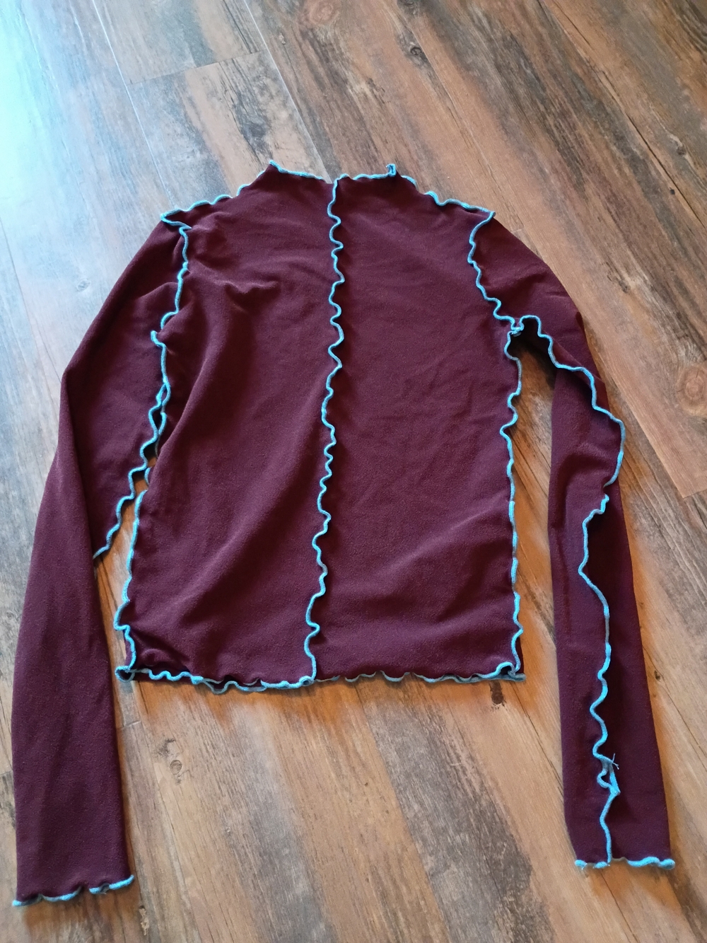 Seea Burgundy Long-Sleeve Lettuce-Edge Top with Blue Trim